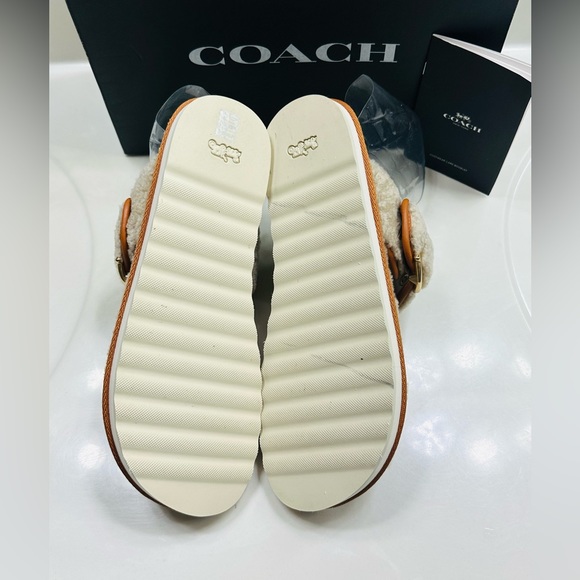 😁SOLD😁 Authentic Coach Women’s Beige & Brown Fuzzy Thong Sandals  10B - Picture 12 of 13